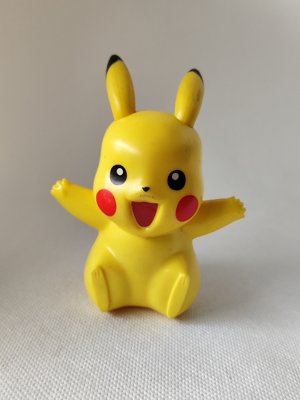 4/$50⭐️Pokemon 2016 McDonald’s Happy Meal Pikachu Figure Toy